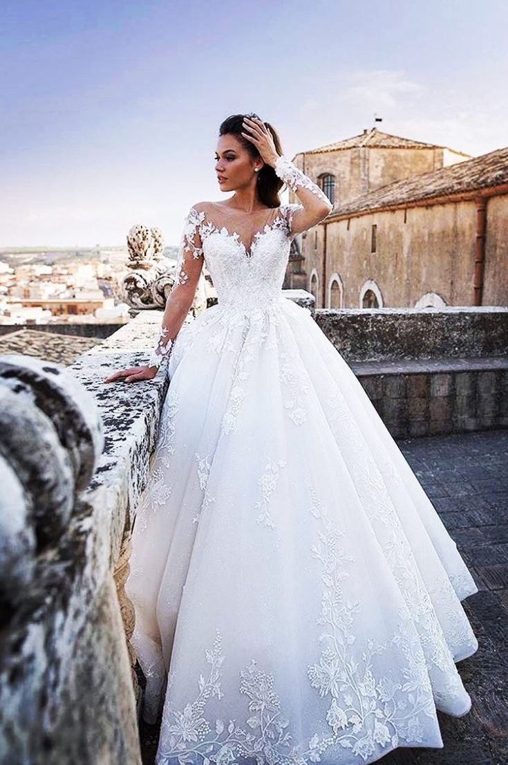 Wedding Dress Fashion- Italy Venice Fashion Wedding Dress Lace Gown And ...